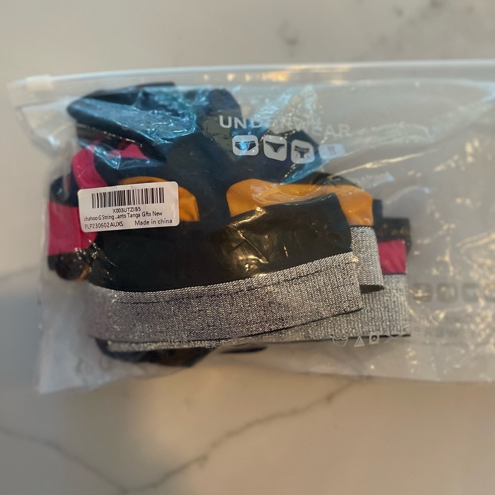 Lot of 5 color block thong with glittered seam - Picture 6 of 7